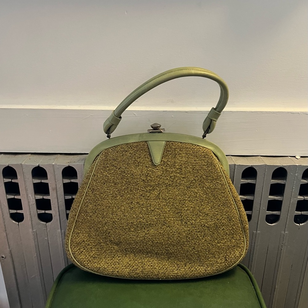 Vintage Avocado Green Tweed Hand Bag - Metal Clasp Purse